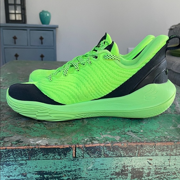 Under Armour Kids Curry 12 Basketball Shoes - Picture 5 of 9